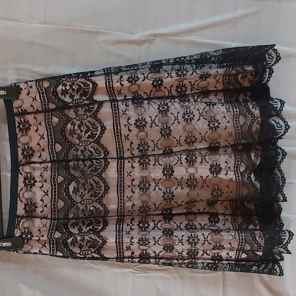 Women's Zinc black lace overlay size 9 skirt
